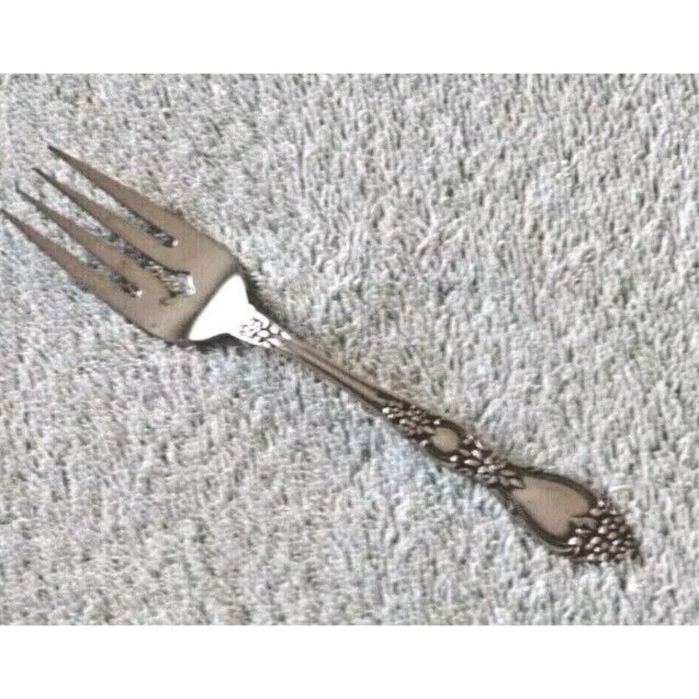 Vtg Oneida HUNTINGTON Wm A Rogers Premier Stainless Salad Fork discontd '77-'91